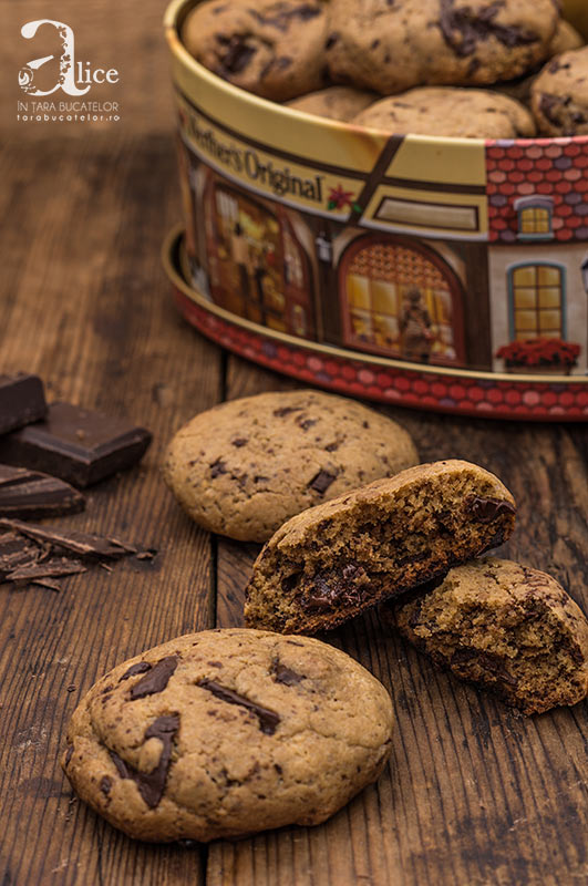 Cookies cu ciocolata si unt de alune de padure
