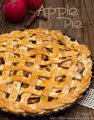 Placinta cu mere (Apple Pie)